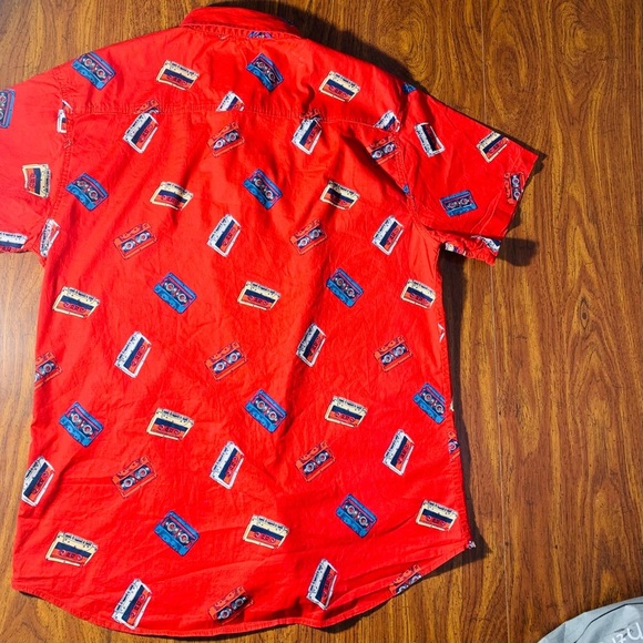 Retro Design Five Points Red Graphic Men's Shirt Buttoned SZ Slim Fit Flex XL. - Picture 4 of 9